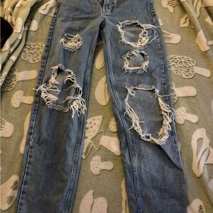 Distressed Baggy Women's Jeans
